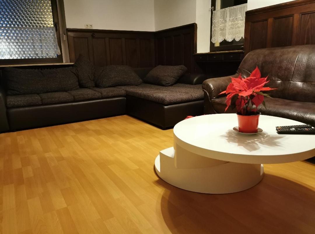 Grosse Wohnung Im Odenwald 1 쇠나우 외부 사진